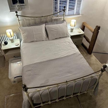 The Nook Lincoln Villa ภายนอก รูปภาพ