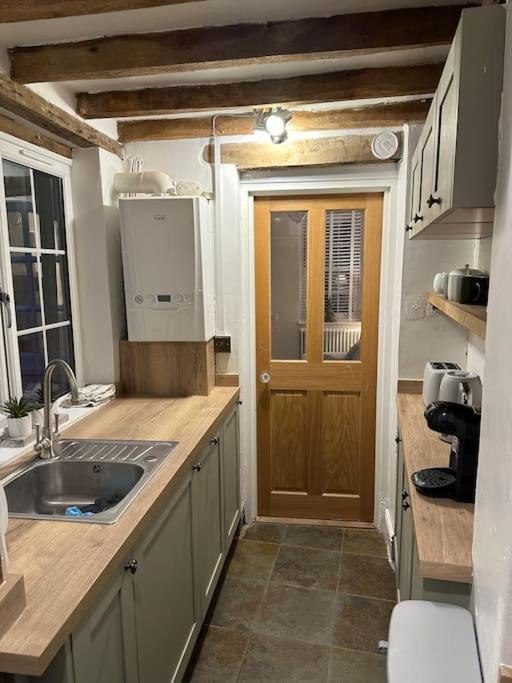 The Nook Lincoln Villa ภายนอก รูปภาพ