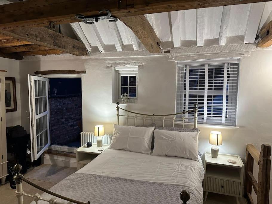 The Nook Lincoln Villa ภายนอก รูปภาพ